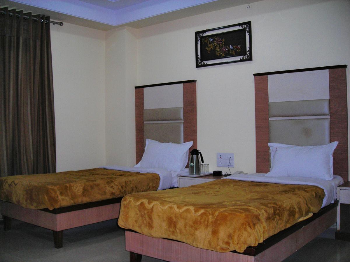 Hotel Dolphin Raipur  Exterior photo
